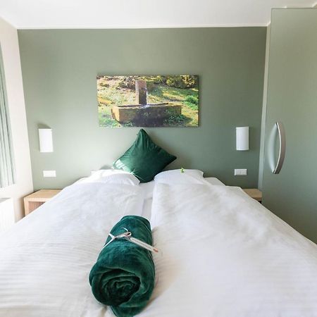 Feuerhardt Bed and Breakfast Feuerscheid Esterno foto